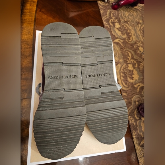 MICHAEL KORS ALLIE TRAINER FLANNEL SNEAKERS 8M - Picture 8 of 10